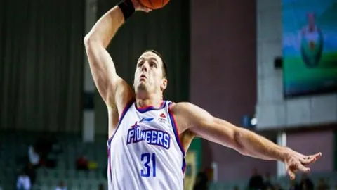 中超两强稳保亚冠席位，沪上球队主场望创造奇迹