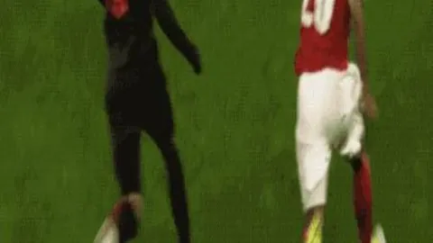 英格兰小组赛力克伊朗6-2，全队进攻端爆发取得开门红